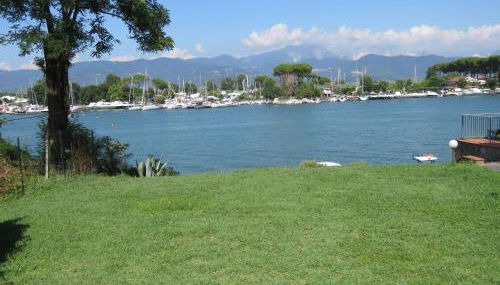 Alla Foce del Magra - Tra Cinque Terre e Forte dei Marmi con posto barca - Foto 5, Garden