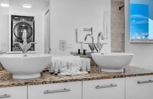 Luxury 2BD Corner Loft with Stunning Miami River View - Foto 12