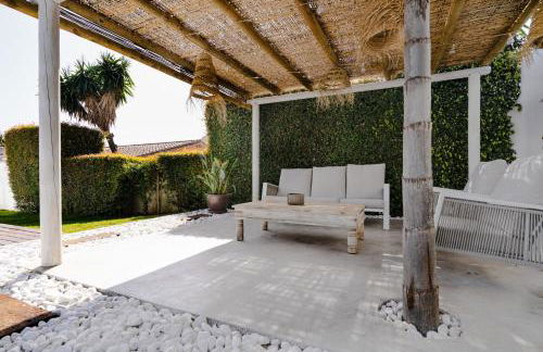 Villa Madrugada, beachside villa in Costabella - Photo 50