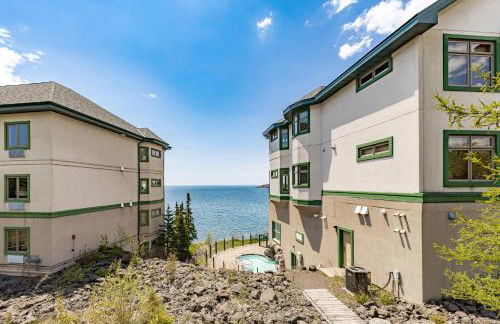 Amazing Superior Lake View Condo and Heated Pools - Foto 28