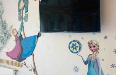 THE ENCHANTED HOUSE ( 15 min walk to Disney) - Foto 4