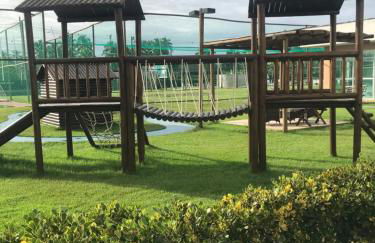 Muro Alto Condomínio Clube - FLAT TÉRREO - Foto 12