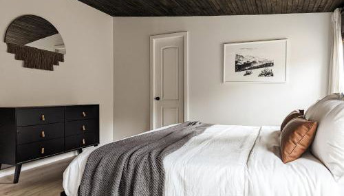 Pinewood Bungalow - Luxury Cabin, Kid-Friendly - Foto 4