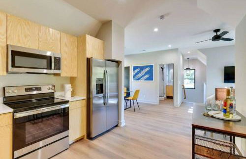 Tranquil Lakefront Carriage House with Dock - Foto 8