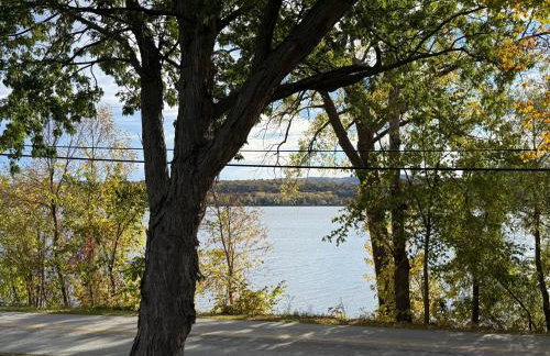 Lakefront Farmhouse for Family Gatherings - Foto 27