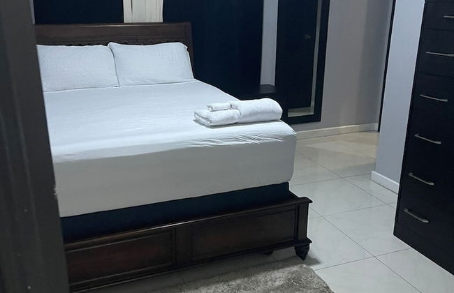 Impeccable 2-bed Apartment in Kingston With Pool - Foto 5