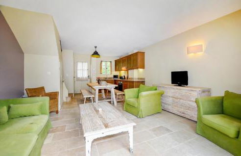 2 Bedroom Awesome Home In Saint-Laurent-De-La-Ca - Foto 4