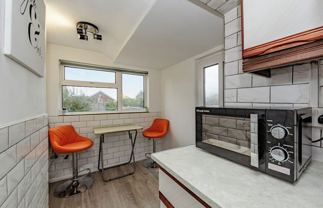 House - Sleeps 10 - Parking - Garden - Foto 14