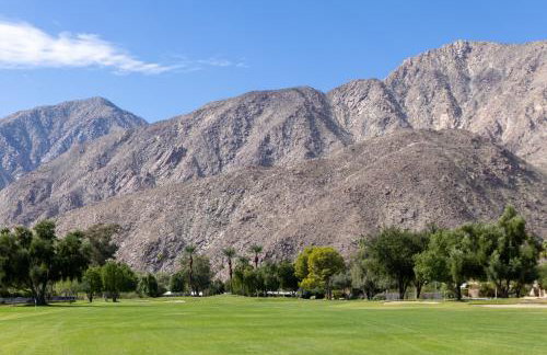Pool and Mtn View! Designer Borrego Springs Hideaway - Foto 31
