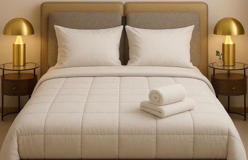 NatureGlow Residence Stylish Contemporary Home - Foto 12