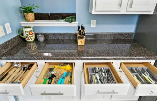 Modern 6BR Haven with Playroom, Gym & Deck! home - Photo 23