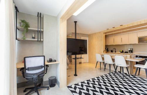 Luxuoso Apt Batel - 4 Minutos do Shopping Pátio Batel c/ Garagem, Piscina, Sauna e Academia - Foto 26