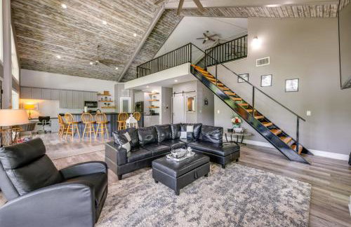 Outdoor Entertainment Space: Home in McQueeney - Foto 6