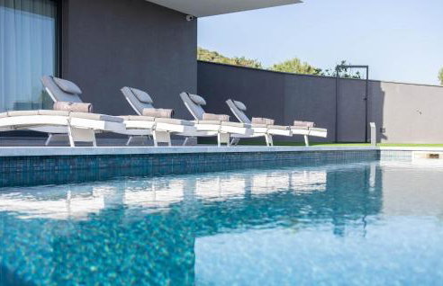 Awesome Home In Jarebinjak - Photo 10