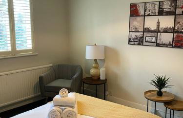 Cosy 1Bd Nestled in Teddington - Photo 5