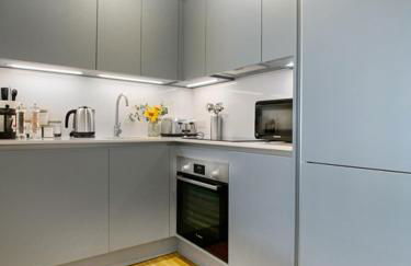 Eton, Windsor - 1 Bedroom First Floor Apartment - With Parking - Foto 9