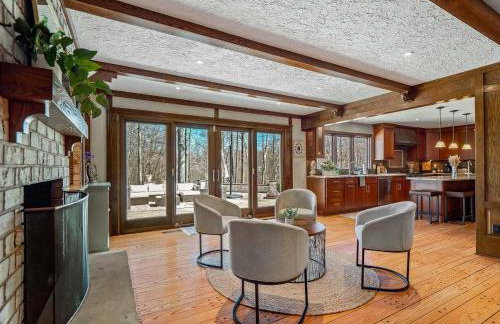 Unique Estate 5 Bedrooms Fire Pit Sleeps 10 - Foto 25