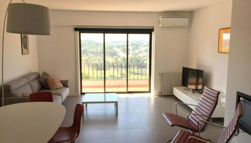 Cozy well lit apartment with a superb view - Photo 5