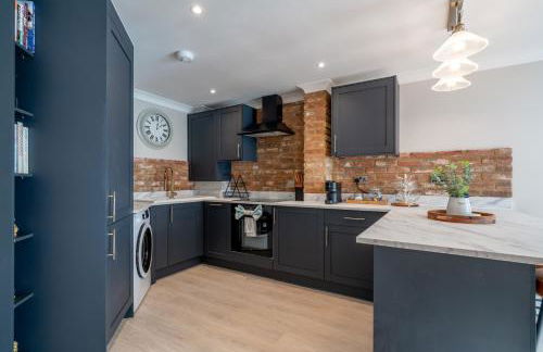 2 Bed Flat in Woking Central - Foto 37