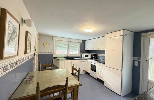 Chalet con jardín, piscina y barbacoa en Logroño - Foto 18