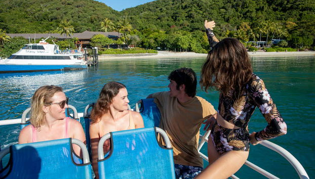 Durante o trasfer de ferry para a Ilha Fitzroy