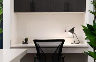 Sunrise Glow Spacious 2BR 2BA 2 King Beds Gym WFH - Foto 30