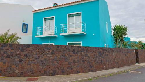 Azores Surf Center House - Photo 4
