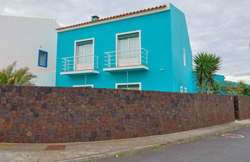 Azores Surf Center House - Photo 4