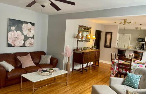 Come home to Kenwood Conveniently located Syracuse - Foto 11