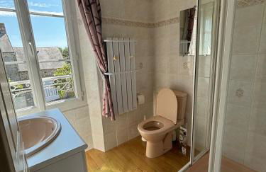 Proche plage, maison de bourg pleine de charme - Foto 3