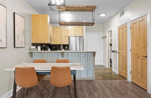 Crestview Condominiums by All Seasons Resort Lodging - Photo 66