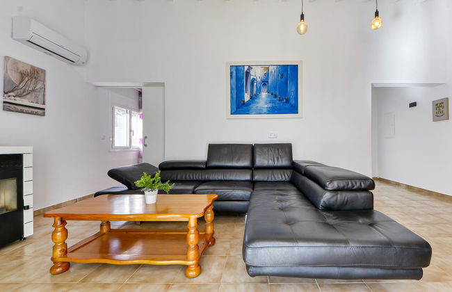 3 bedroom House in Castelló d'Empúries with private pool and garden - Photo 8