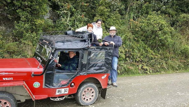 Jeep à travers la vallée de Cocora