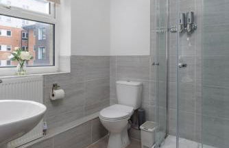 Snuggle Cove Apartments By Bella Vita Stays - Foto 14