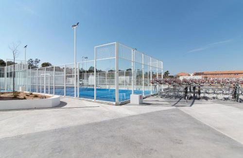 Global Properties, Apartamento con terraza y vistas a la piscina en Gran Canet - Photo 38