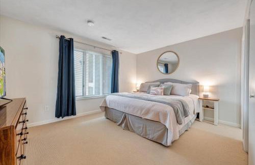 Lake Vibes - Pet Friendly Lakefront Condo! - Photo 19