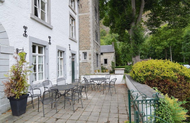 Tower Apartment in a 16th-century Castle - Photo 7