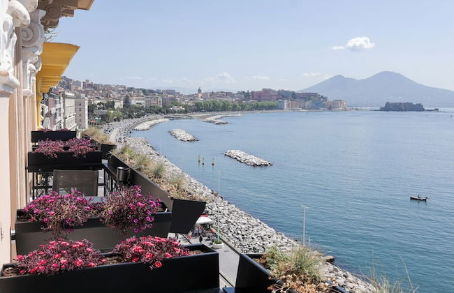 Demetra Luxury Suites - Photo 4