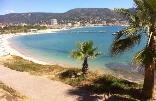 Studio climatisé avec une place de parking et classé 2 étoiles à la Faviére - Foto 8