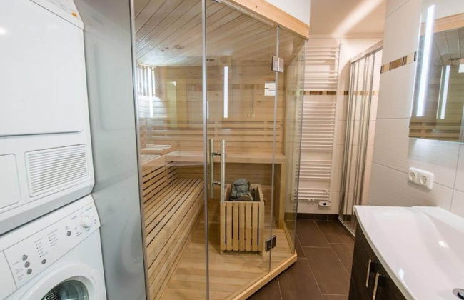 Cozy Chalet with 4 Bathrooms near Königsleiten - Foto 16