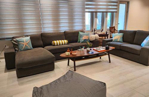 THALIA, luxury 3Br Home with Ensuite Bathrooms, just 3 minutes walk from the beach located in the prestigious Athenian Riviera - Foto 5