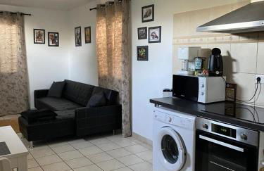 Agréable rez de jardin avec Piscine et Jacuzzi - Foto 14