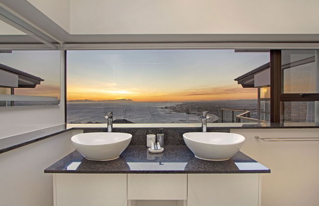 Zaria Sun Penthouse - Photo 15