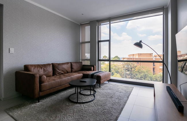 Sandton Smart Apartment Fifteen - Photo 12
