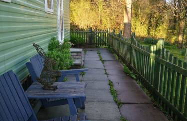 Family-Friendly Woodland Caravan Pool & Bar - Foto 14