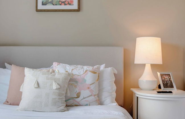 East Farmhouse - Photo 3