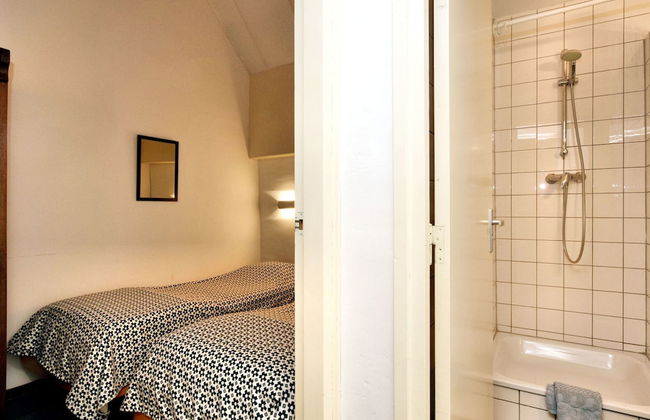 Pleasing Holiday Home in Richelle With Garden, Terrace, BBQ - Photo 16