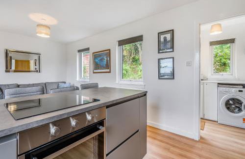 Sea Breeze Cottage - Photo 11