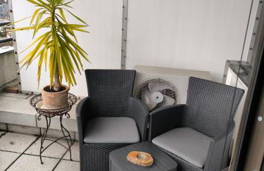 Stylisches kleines Studio -Zentral gelegen- Nähe BayArena - in Leverkusen Wiesdorf City- Friedrich Ebert Platz 5a , 4te Etage mit Balkon-kein Aufzug-Lift--Kaution Pflicht-- - Foto 24