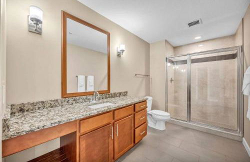 21st Floor Penthouse | Amazing Views of Downtown! - Photo 30